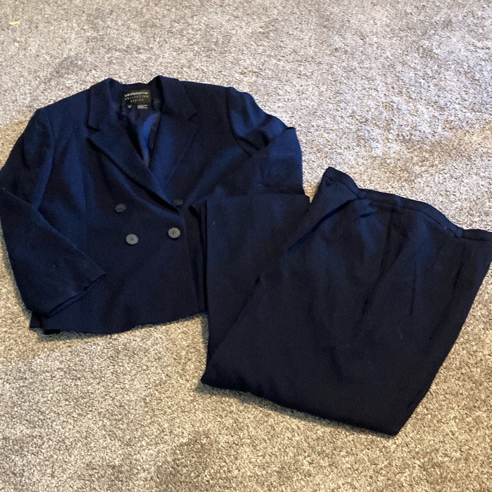 Liz Claiborne wool suit jacket and pants, jacket 16P, pants 14P